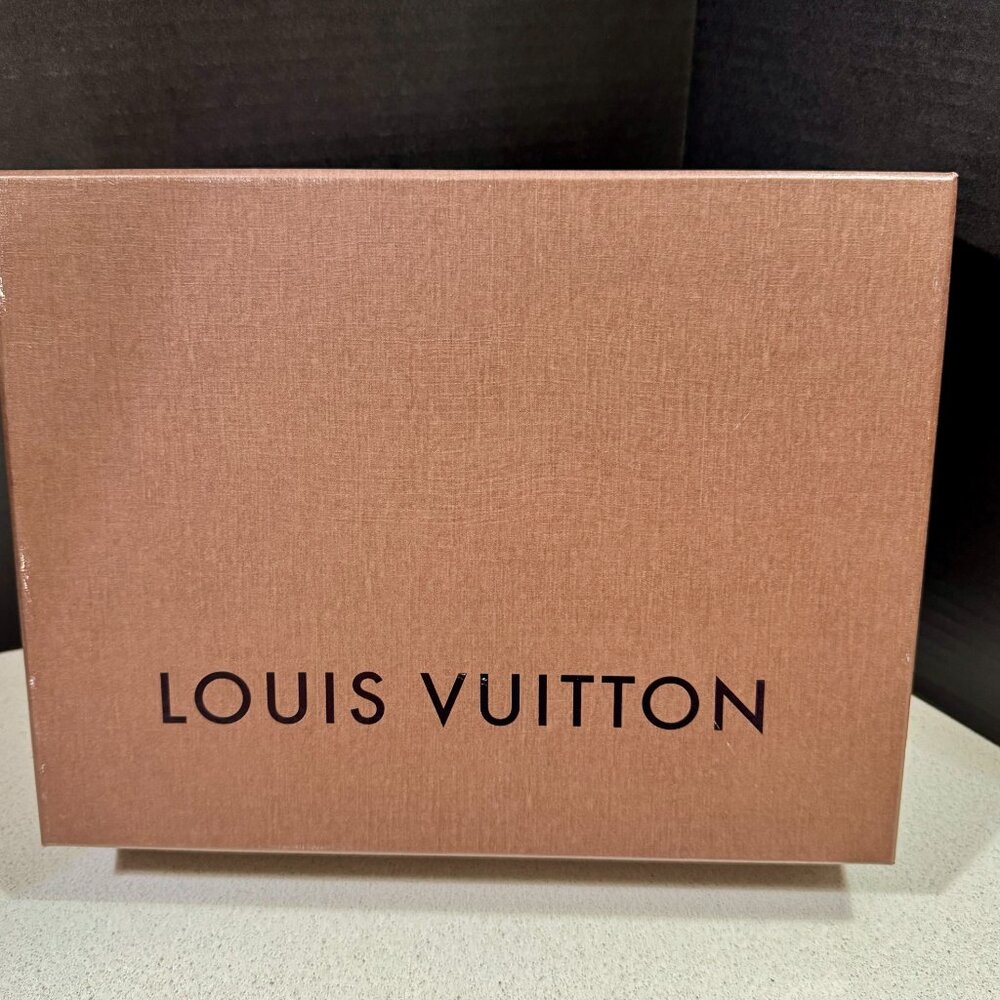 Authentic Vintage LOUIS VUITTON Medium Gift Box Chocolate Brown